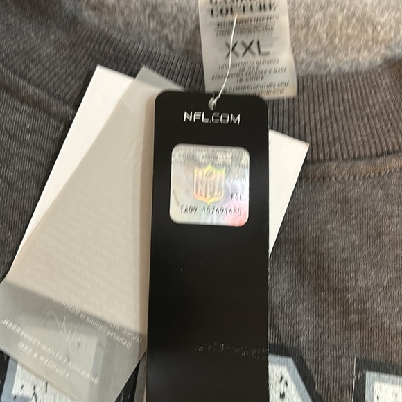 NWT Las Vegas Raiders Sweatshirt - Picture 5 of 5